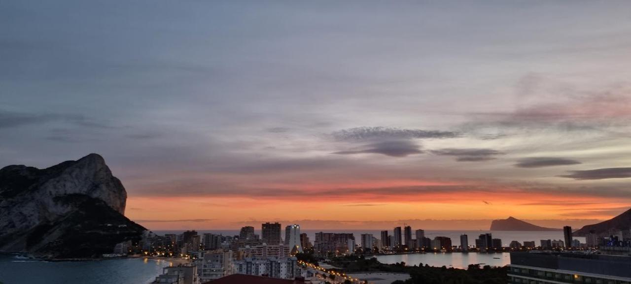 Esmeralda Suites Sunrise Con Piscina 칼페 외부 사진