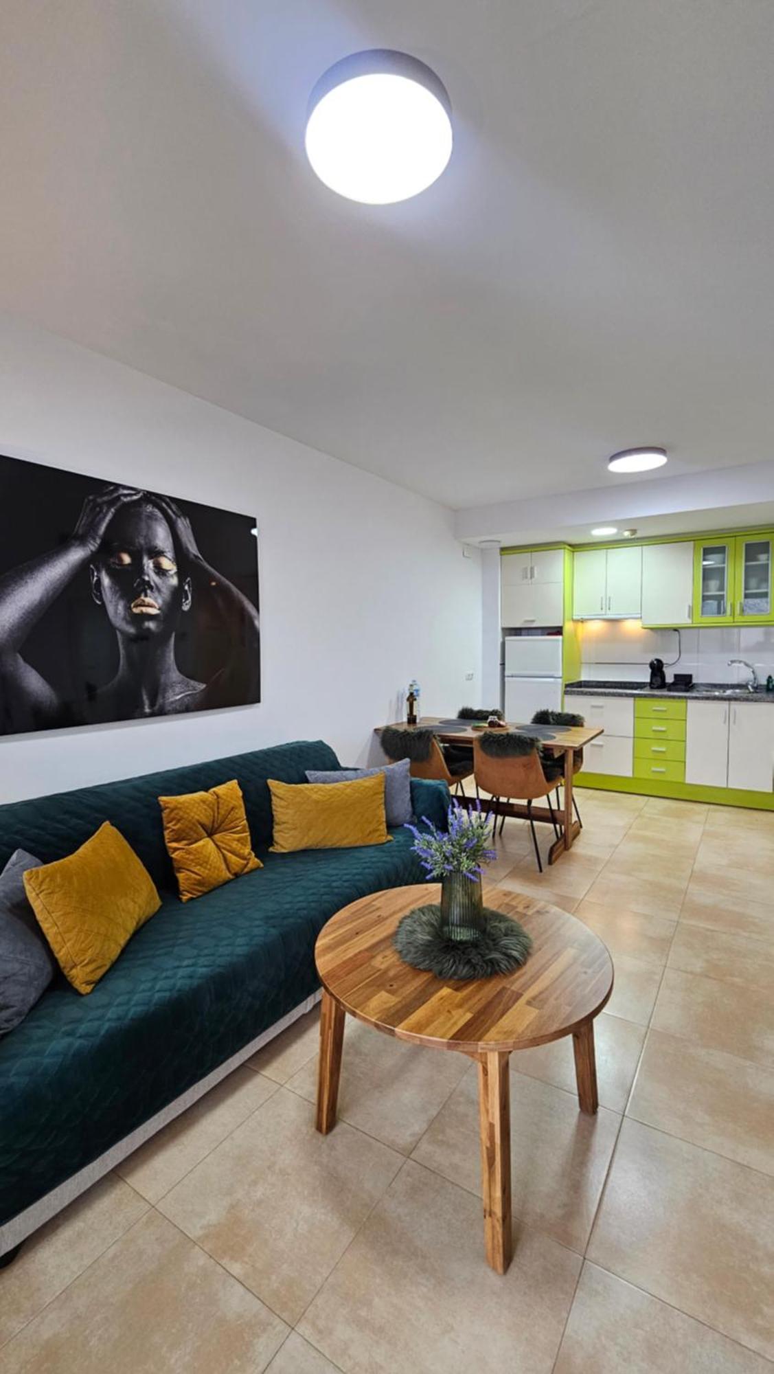 Esmeralda Suites Sunrise Con Piscina 칼페 외부 사진